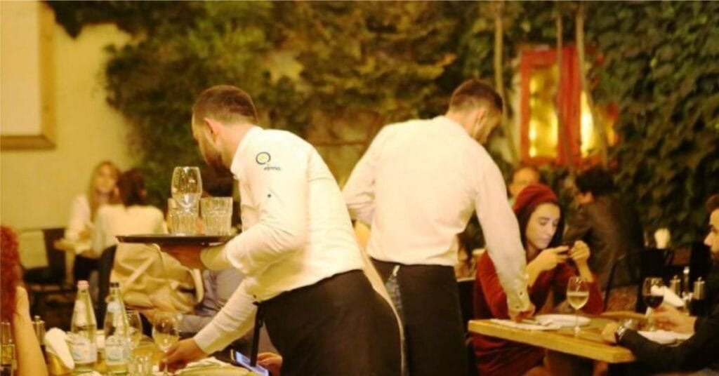 7 kamarierët që u nisën për bukë goje e u kthyen me arkivol në shtëpi!