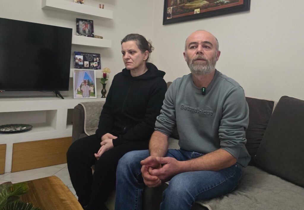 “Na vranë djalin për herë të dytë” – flasin prindërit e Eraldo Xhejo, gjykata liroi kriminelët