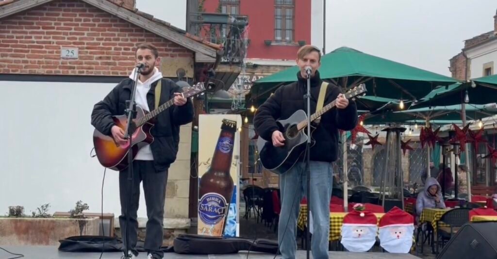 Vëllezërit e rinj korçare, talente në muzikë