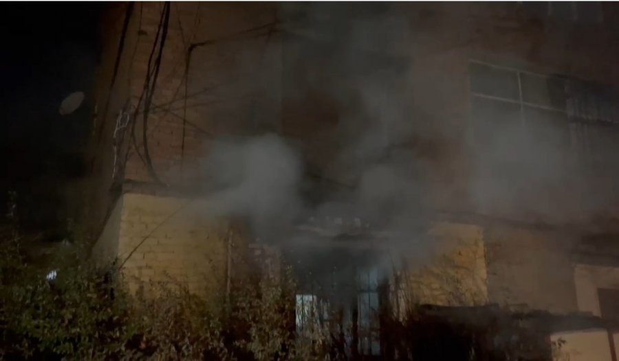 Korçë/ Zjarr në banesë, humb jetën një e moshuar nga asfiksia