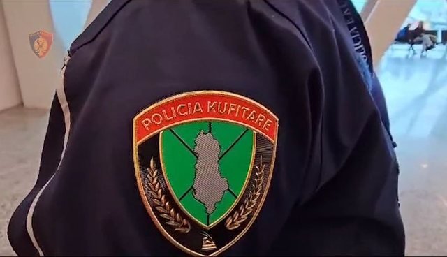 Goditet një tjetër rast kontrabande në PKK Kapshticë, procedohet 36-vjeçari dhe kapen 5 migrantë të parregullt