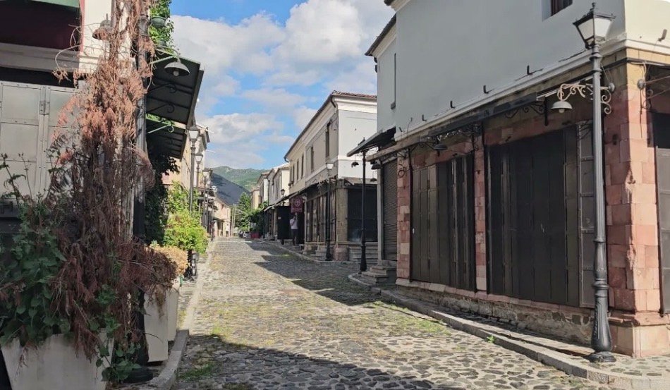 Korça me një muze të ri etnografik, kostumet tradicionale të juglindjes ekspozohen në Pazarin e Vjetër
