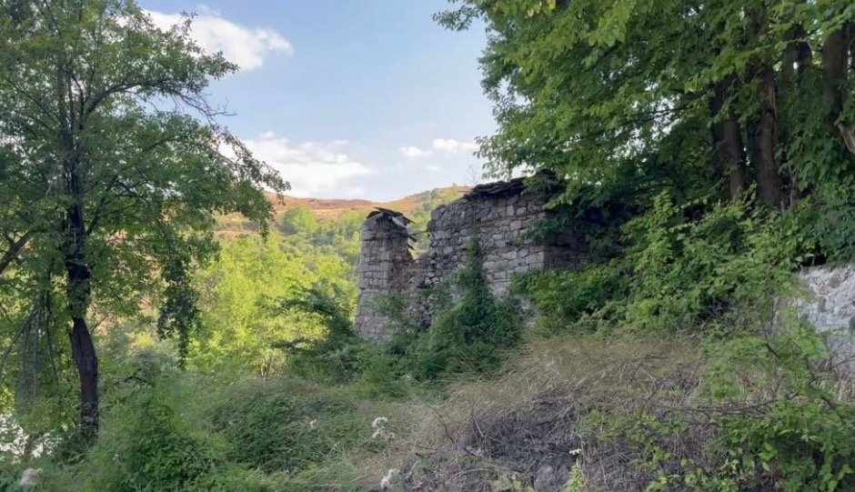 FESTA I BASHKON, RRUGA I LARGON/ Lavdari feston mes emigrantëve, por fshati numëron vetëm 20 familje