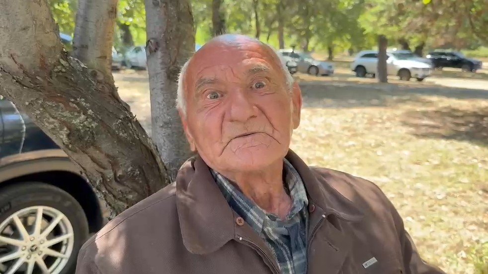 Pogradecari 5 orë pret Ramën: Më lini ta përqafoj, më zgjidhi hallet! Dua ta falenderoj