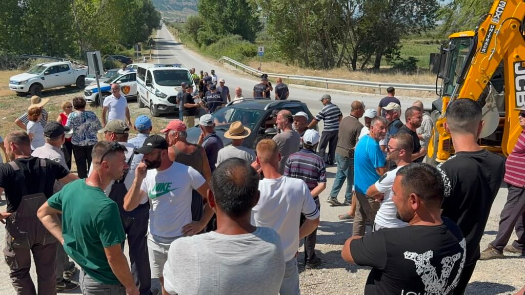 “Mos na merrni ujin” – protestë në Burimas të Maliqit